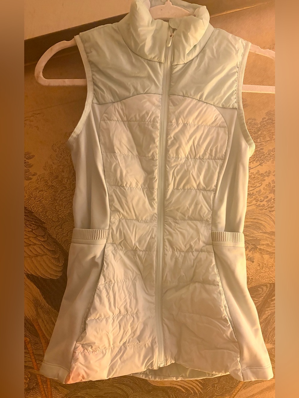 * lululemon Down For It All Vest Mint Green quilted vest SZ 2 AS IS *